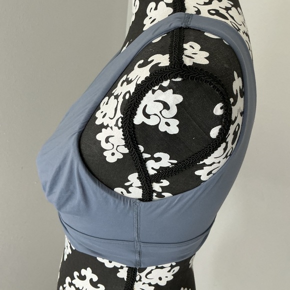 Victoria's Secret Gray Bralette Sz L - Picture 2 of 8